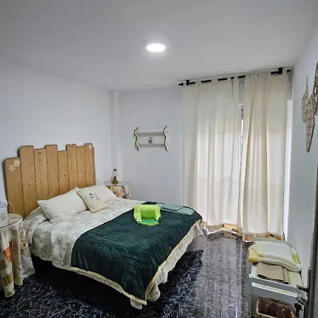 Familiar En Apartment *